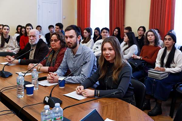 Проблемы и перспективы расширения БРИКС обсудили в РГГУ 