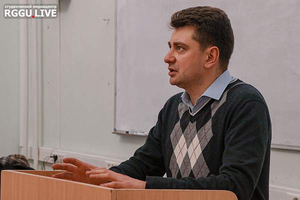 СНО «Методы и тексты» провели публичную лекцию «Аптекарский приказ: выходя за пределы истории медицины»