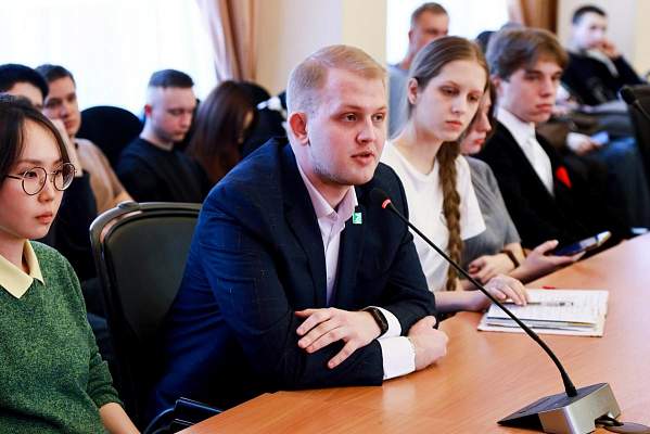 РГГУ посетил ветеран внешней разведки Андрей Безруков