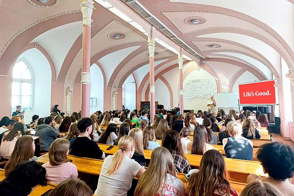 «Вдохновение и оптимизм как залог успешных коммуникаций»: лекция LG Electronics в РГГУ