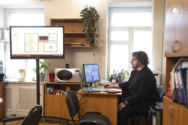 Память о современности: в ИАИ РГГУ обсудили сохранение документального наследия СВО