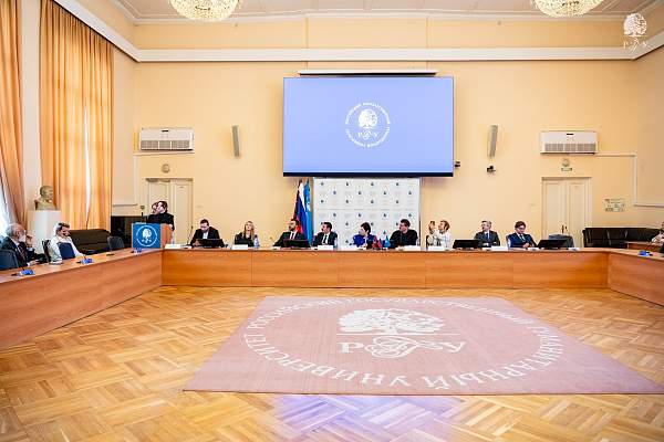 Поэма о великом реформаторе: премьера фильма-эссе в РГГУ