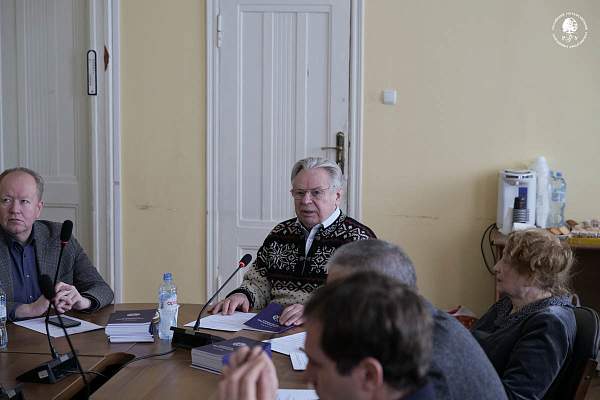 Между мечтой и реальностью: в РГГУ обсудили утопии и антиутопии современности