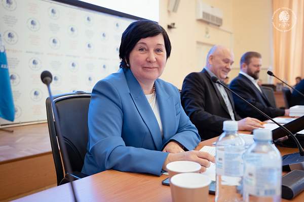 Суверенитет и социальная справедливость: в РГГУ обсудили новую модель развития России