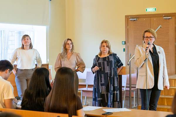 Встреча руководства университета с иностранными студентами