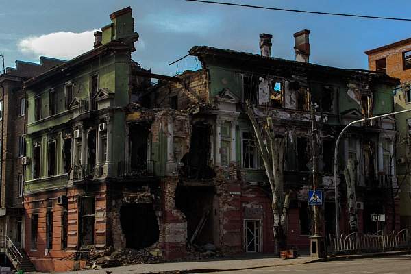Студентка РГГУ стала соавтором фотопроекта о судьбе Мариуполя