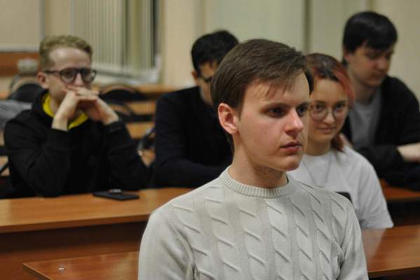 СНО «Методы и тексты» провели публичную лекцию