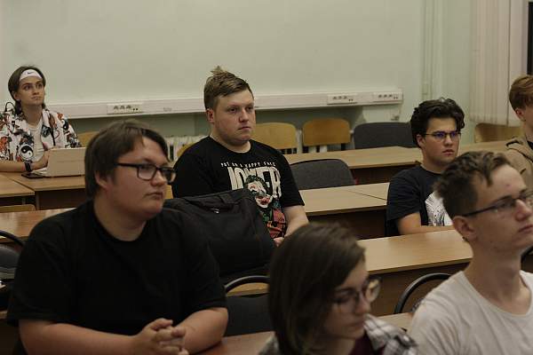 СНС «Лёд и пламя истории» провел встречу-знакомство с первым курсом!