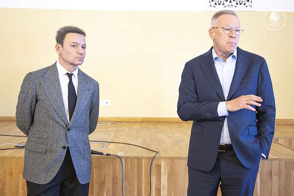 «Самое главное — любовь»: в РГГУ прошла встреча с Александром Олешко