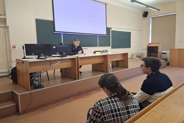 Студенты РГГУ встретились с сотрудником МВД России по району Перово г. Москвы