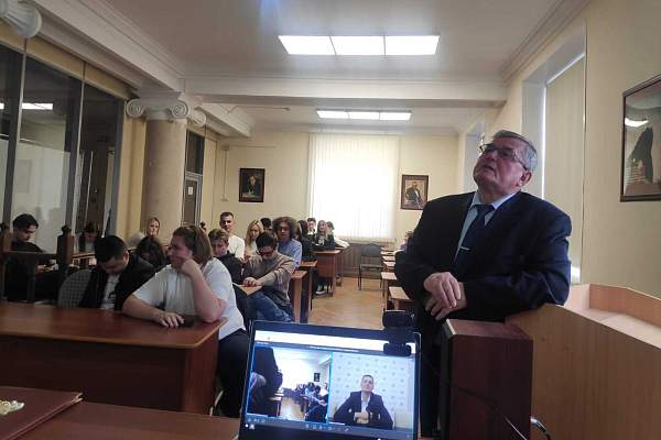 На юридическом факультете ИЭУП состоялся мастер-класс на тему: «Основы функционирования института финансового уполномоченного в Российской Федерации»