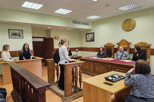 Студенты РГГУ посетили Московский городской суд