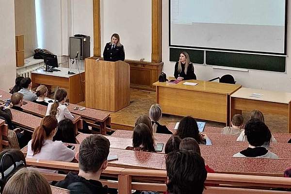 Состоялась встреча студентов с представителями Следственного управления УВД по ЮАО ГУ МВД России по г. Москве 