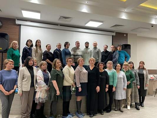 Доцент РГГУ Светлана Тиханкина провела семинар и лекцию в Международном Восточно-Европейском колледже