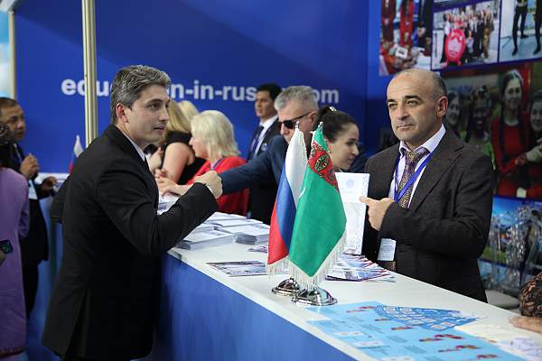 РГГУ принял участие в выставке-конференции «Здравоохранение, образование и спорт в эру возрождения новой эпохи могущественного государства» (Туркменистан, г. Ашхабад)