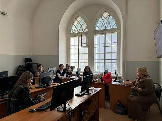 24 сентября 2024 г. прошло первое в этом учебном году заседание СНО "Документ. Архив. Дипломатия"