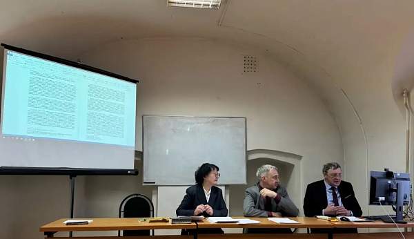 В ИАИ РГГУ обсудили исторический рубеж рассекречивания архивов