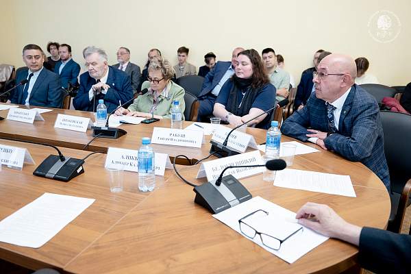 Специальный представитель Президента РФ по Афганистану Замир Кабулов посетил РГГУ 