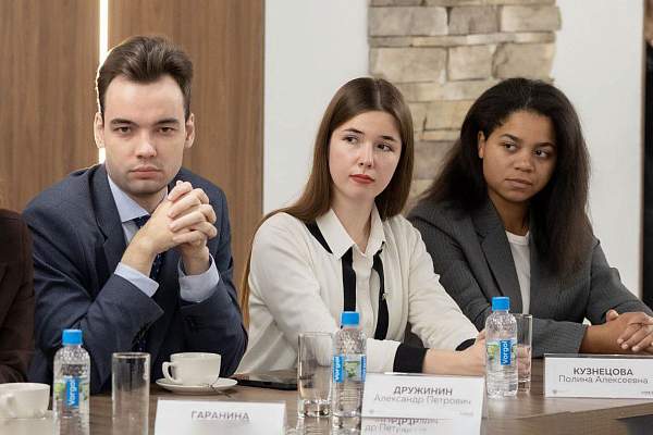 Встреча выпускников проекта «Стажёр Минобрнауки России» с Валерием Фальковым