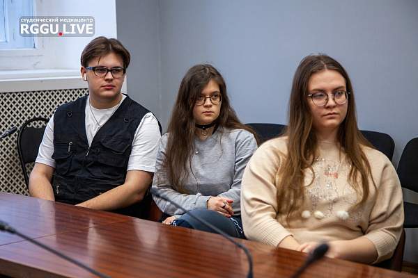 В РГГУ состоялась встреча с участником СВО Олегом Чайкивским