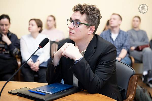 Участники студенческих научных объединений РГГУ встретились с руководством Российского общества «Знание»