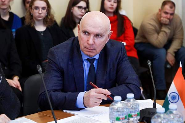 Проблемы и перспективы расширения БРИКС обсудили в РГГУ 