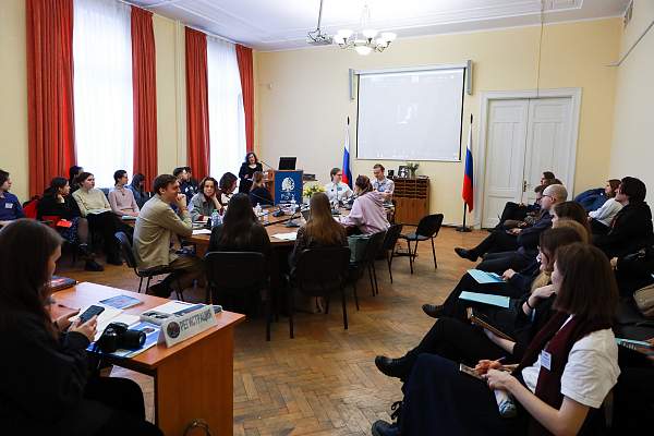 В РГГУ состоялась XV межвузовская студенческая научная конференция «Литература в поисках визуального: интермедиальность как диалог искусств. Памяти Сергея Петровича Лавлинского»