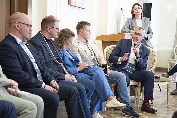 РГГУ на конференции «Цифровое образование XXI век»: о технологическом партнерстве и будущем гуманитарных вузов