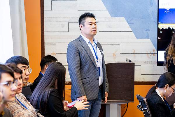 Учим учить: в РГГУ прошла конференция о преподавании китайского языка в России