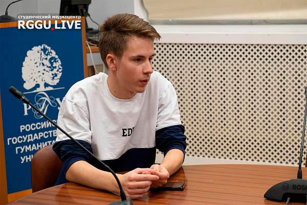 «История семьи - история страны»: Клуб молодых историков открывает новый год заседаний