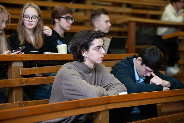 Будущее в руках молодёжи!