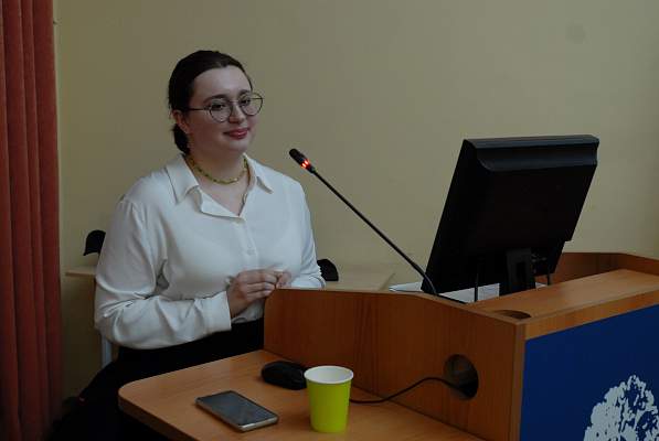 Историю праздника 8 марта обсудили в рамках СНО «Советская повседневность»