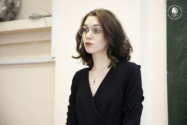 Диалог культур и вызовы ИИ: в РГГУ проходит конференция «Мост между мирами»