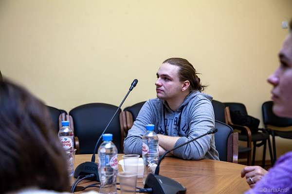 Тему спортивных песен обсудили на заседании СНО «Советская повседневность»