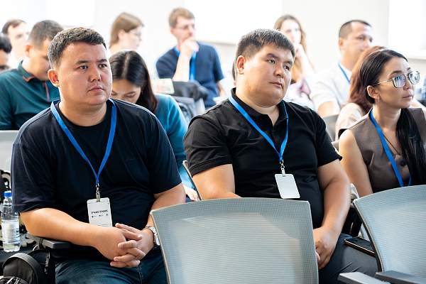 Цифровые технологии и консервация памятников: участники «Летнего института» посетили Тверь