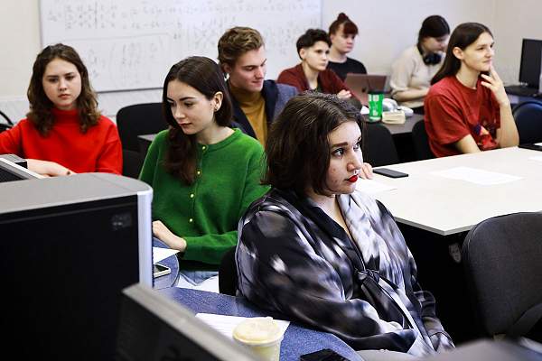 Студенческий круглый стол «Медиатизация религии: контент, каналы коммуникации и восприятие технологий»