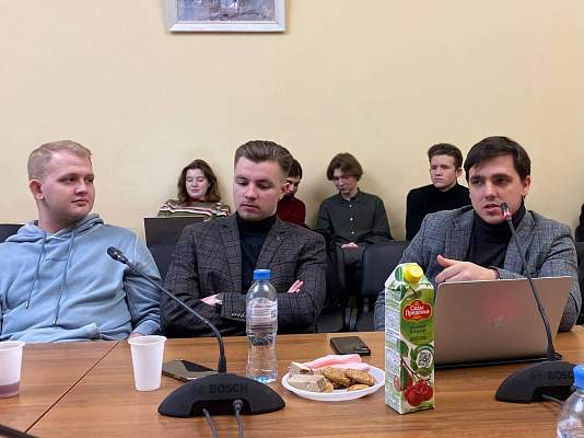 На заседании Клуба молодых историков РГГУ обсудили жизнь русских туристов на курортах Германии и Швейцарии на рубеже XIX-XX вв.