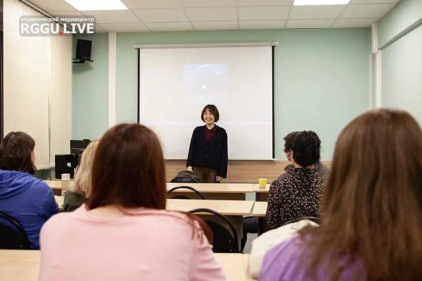 «Сумеречный офис: какими были бы сотрудниками персонажи фильма «Сумерки»
