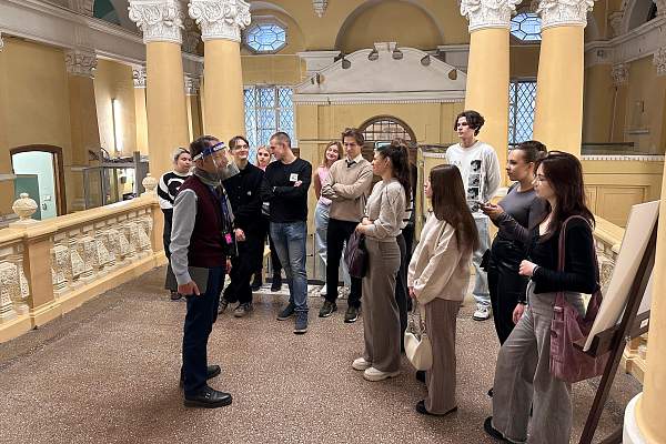 На юридическом факультете ИЭУП завершился цикл экскурсий «Москва банковская»