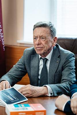 РАЕН поддержала инициативу РГГУ по созданию научной школы платформенной экономики