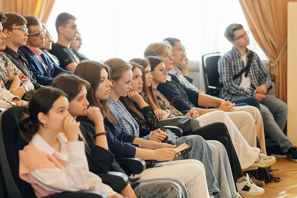 Знакомство с университетом: кураторская неделя на Историческом факультете