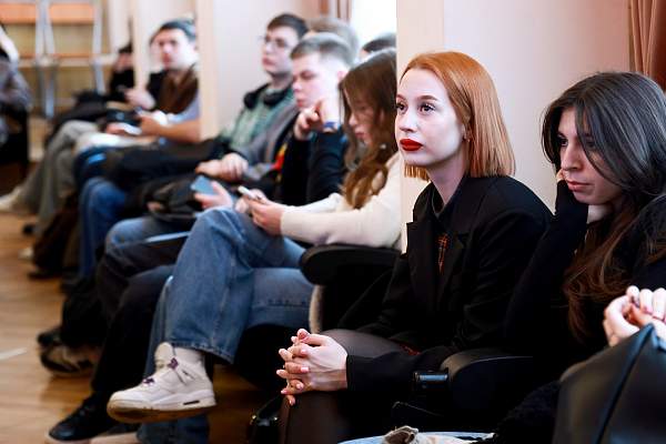 В РГГУ состоялась встреча с действующими бойцами штурмового подразделения армии России и директором Фонда «Время выбрало нас»