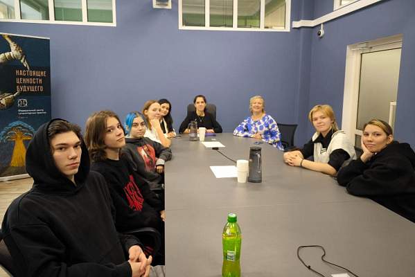 Студенческое научное общество "Кейс-клуб «Open & Sustainable Tourism»" продолжает активно участвовать в профессиональных мероприятиях индустрии туризма и гостеприимства!