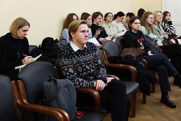 В РГГУ прошёл круглый стол «Коллективные проекты в гуманитарных науках в СССР»
