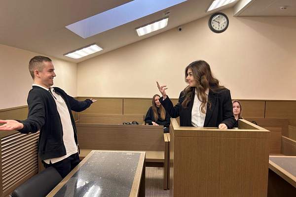 На юридическом факультете ИЭУП РГГУ состоялись выездные занятия в Черемушкинском районном суде г. Москвы