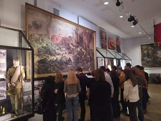 Экскурсия в Центральном музее Вооруженных Сил для первокурсников Исторического факультета