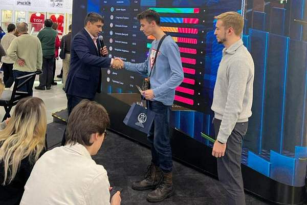 Студенты факультета управления РГГУ  посетили Международную выставку-форум «Россия»