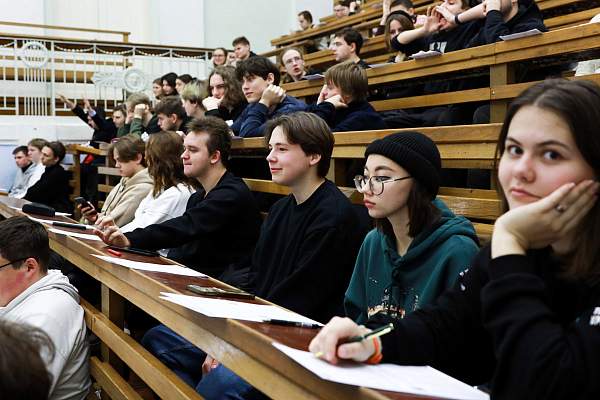 Поэтом можешь ты не быть, но географию знать обязан