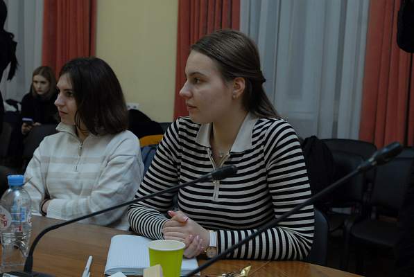 Историю праздника 8 марта обсудили в рамках СНО «Советская повседневность»