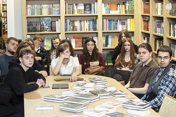 Жизненный цикл институтов: в РГГУ представили новую книгу Иосифа Дискина